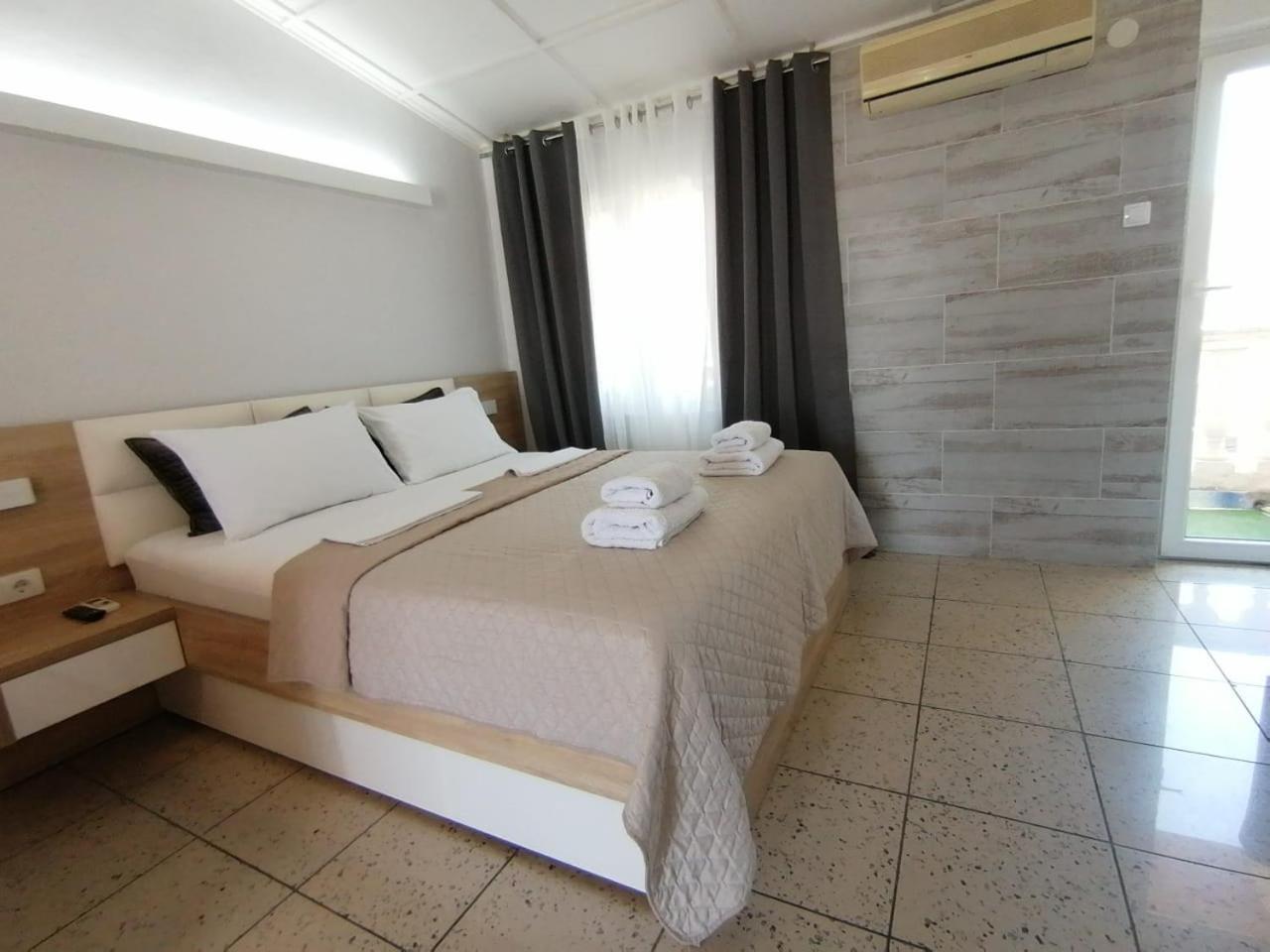 Apartments Knezevic Ulcinj Esterno foto