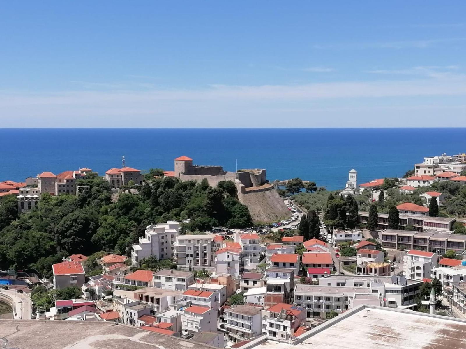 Apartments Knezevic Ulcinj Esterno foto