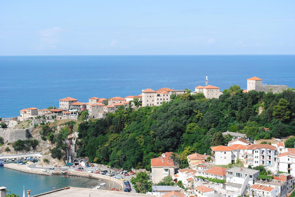 Apartments Knezevic Ulcinj Esterno foto