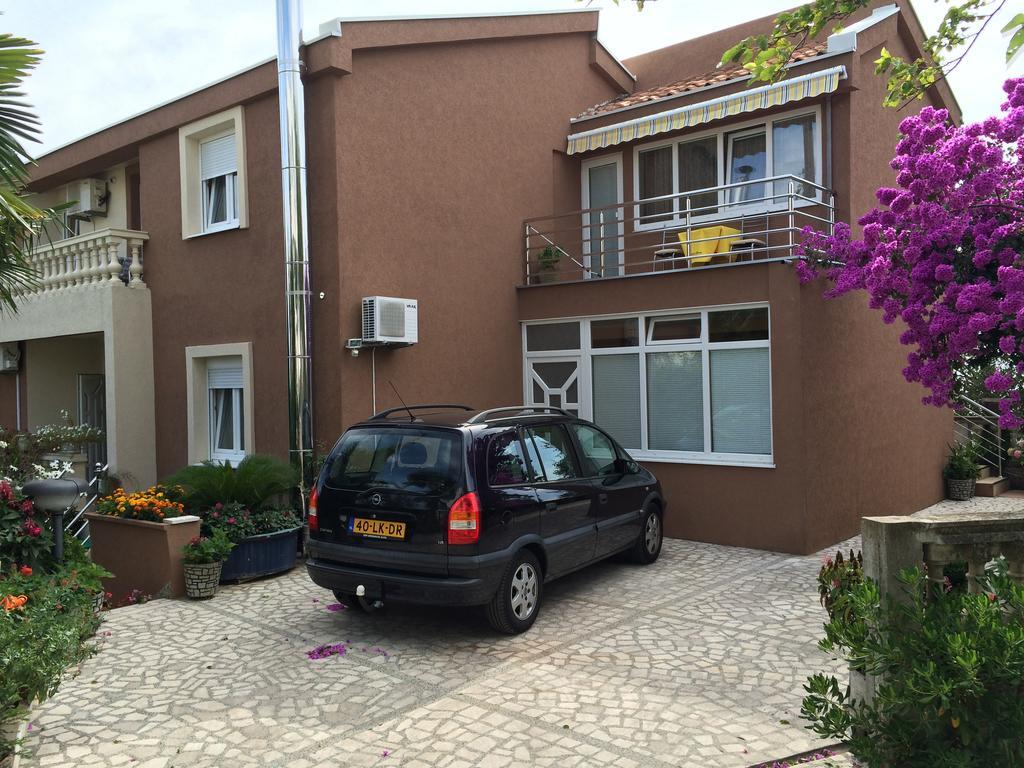 Apartments Knezevic Ulcinj Esterno foto